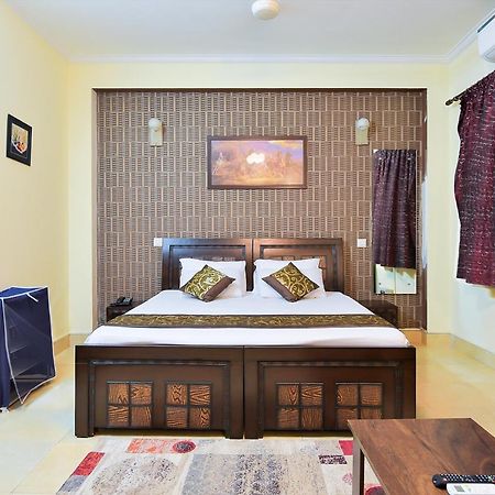 Studio Serviced Apartments Near Fortis Hospital Gurgaon Zewnętrze zdjęcie