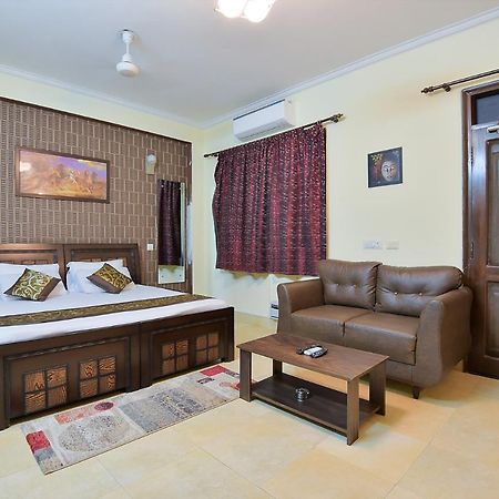 Studio Serviced Apartments Near Fortis Hospital Gurgaon Zewnętrze zdjęcie