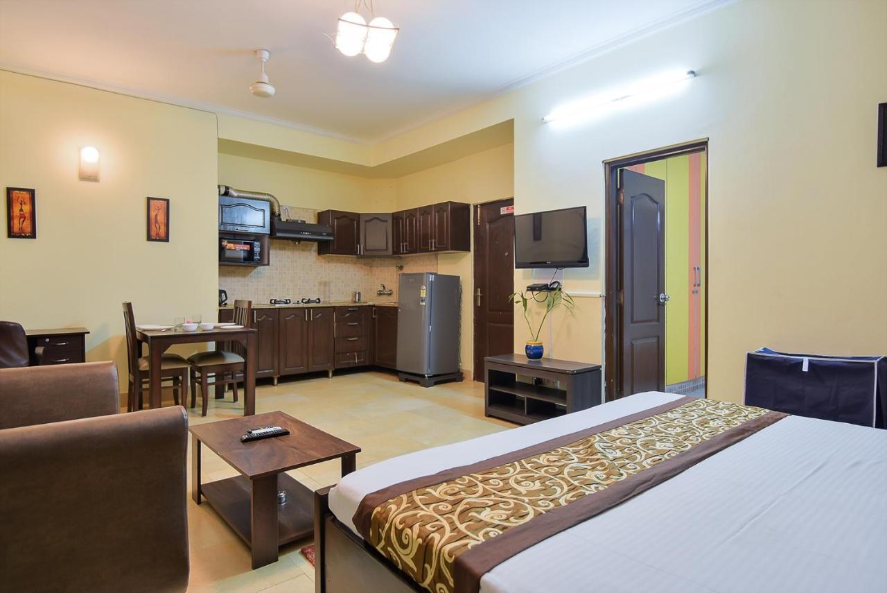 Studio Serviced Apartments Near Fortis Hospital Gurgaon Zewnętrze zdjęcie